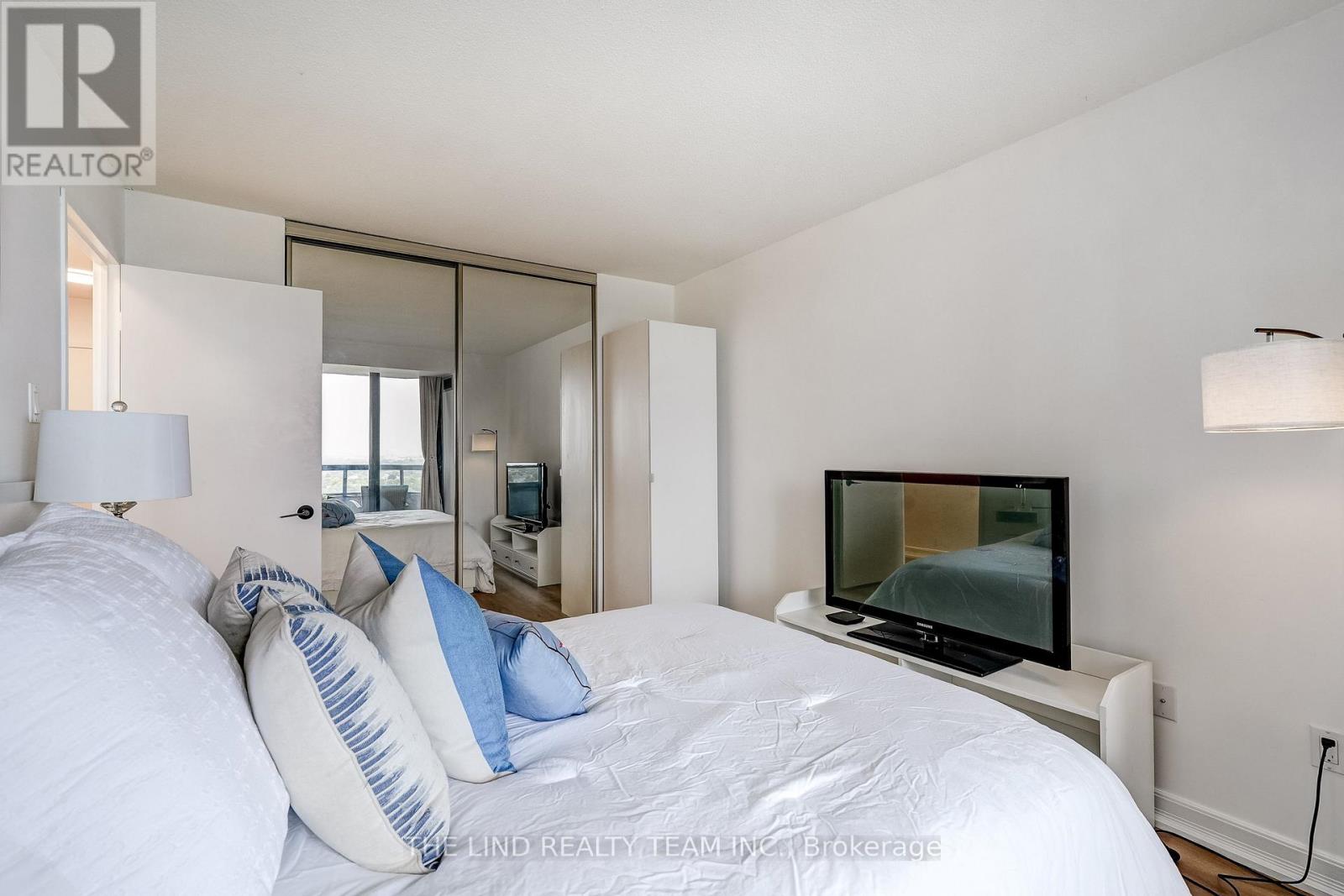 #1402 7440 BATHURST STREET - 24