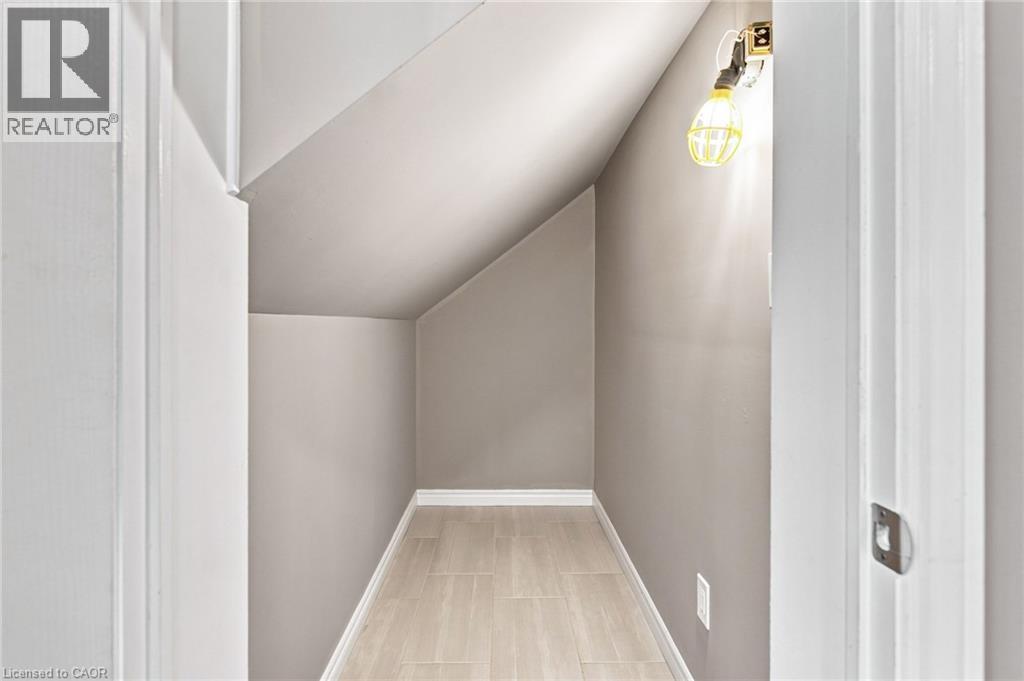 12 WHEAT Lane - Image 24