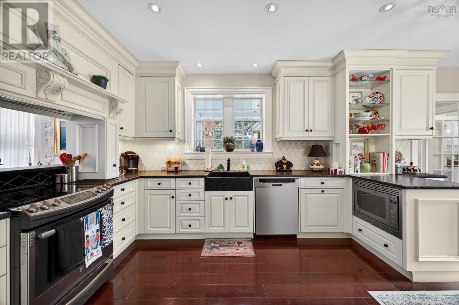 Property 20 of 49 of 46 Highland Drive