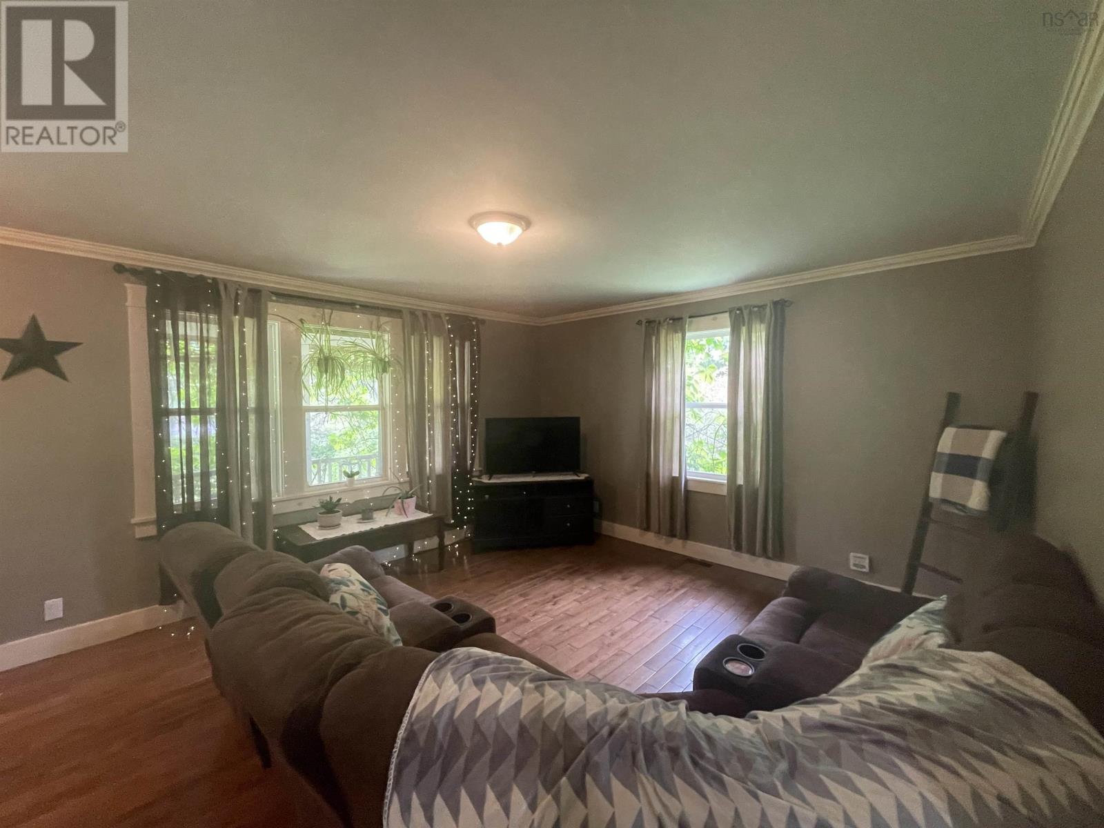 Property 21 of 43 of 91 Warwick Mountain Road