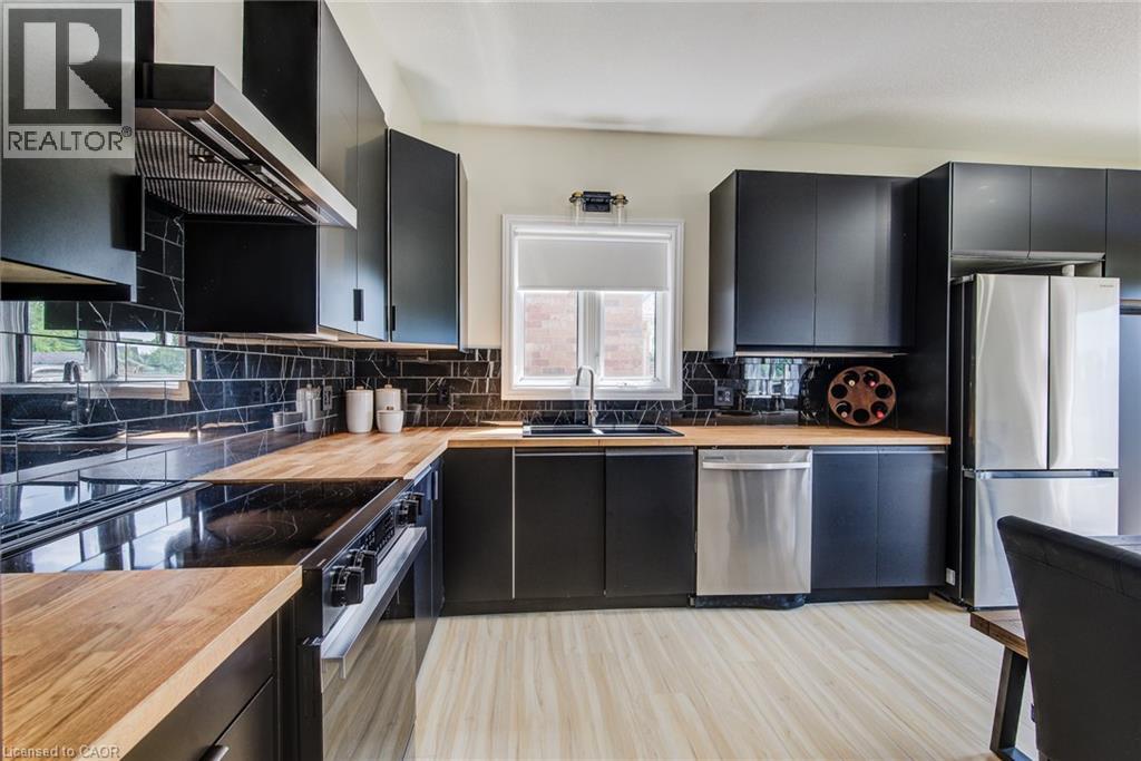210 HAWKSWOOD Drive - Image 12