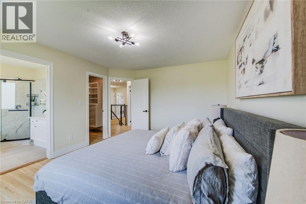210 HAWKSWOOD Drive - Image 20