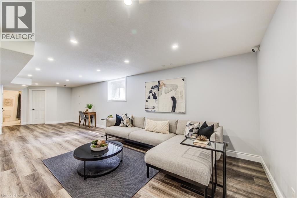 210 HAWKSWOOD Drive - Image 22