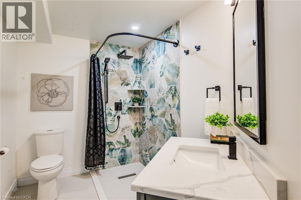 210 HAWKSWOOD Drive - Image 23