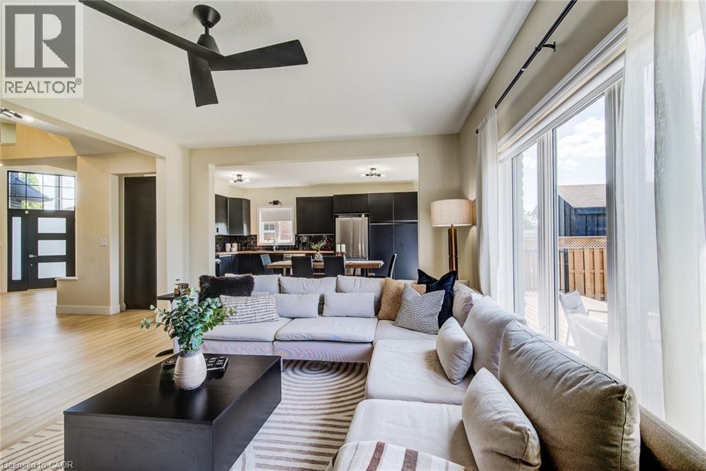 210 HAWKSWOOD Drive - Image 9