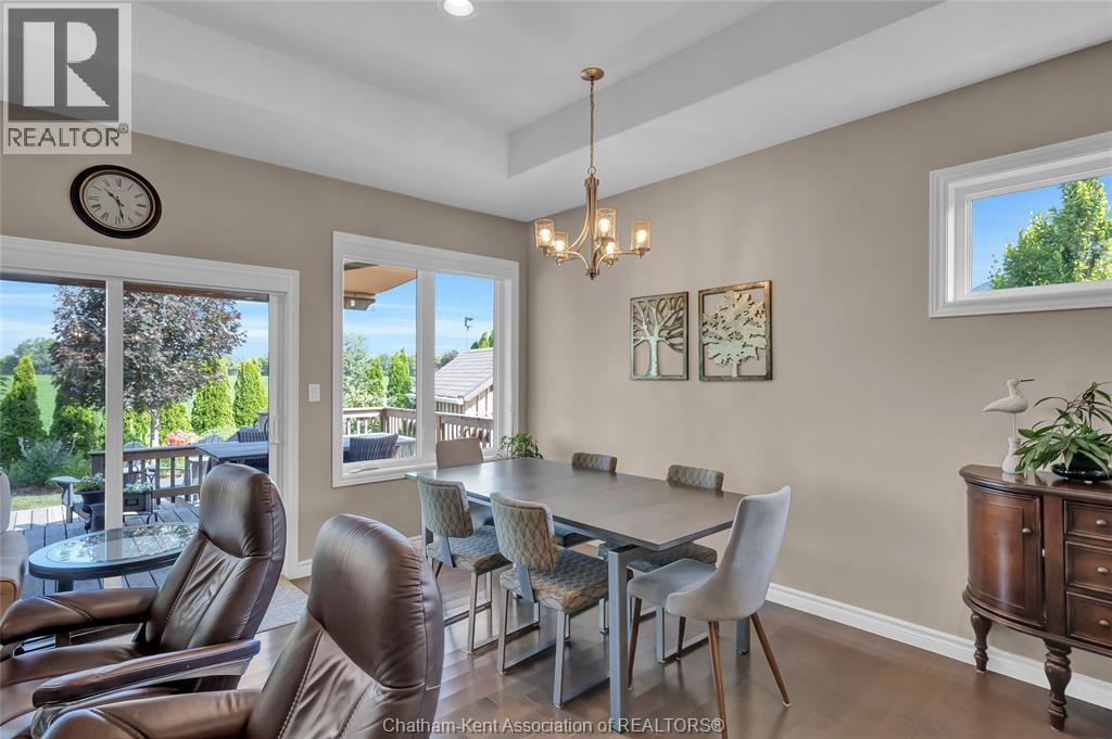 67 Valencia DRIVE - Image 12