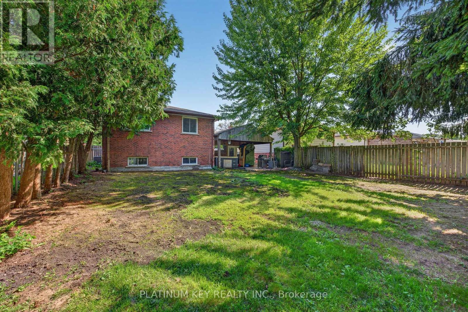 208 SOUTHFIELD DRIVE - Image 42