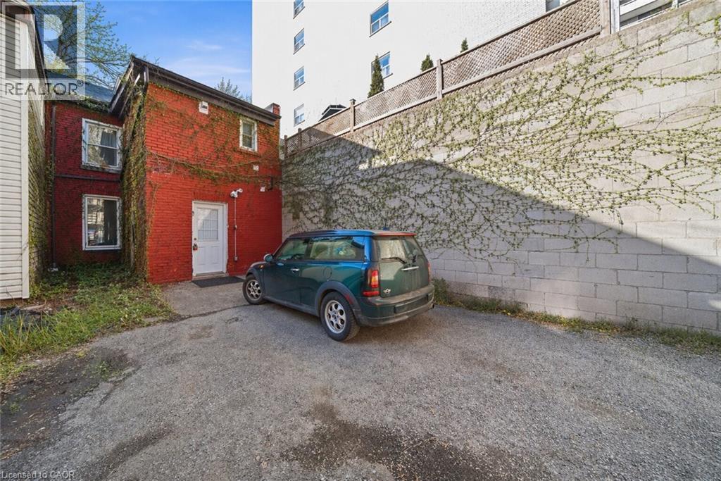 107 QUEEN Street S - 37