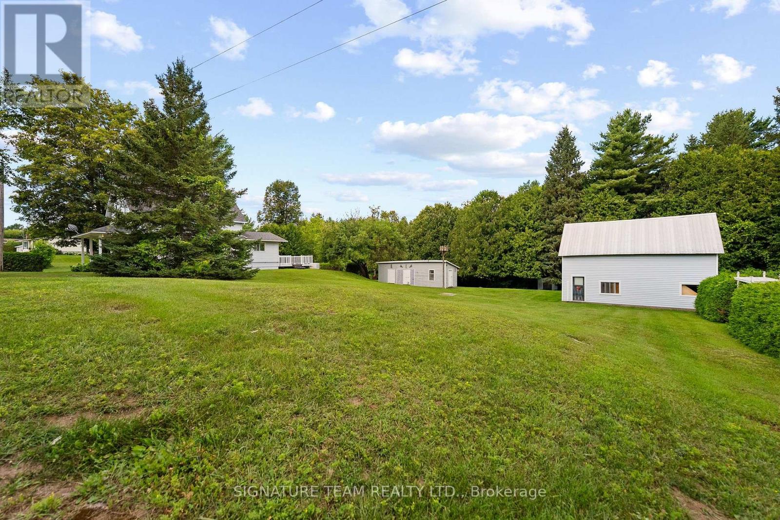 1208 AUGSBURG ROAD N - Image 22
