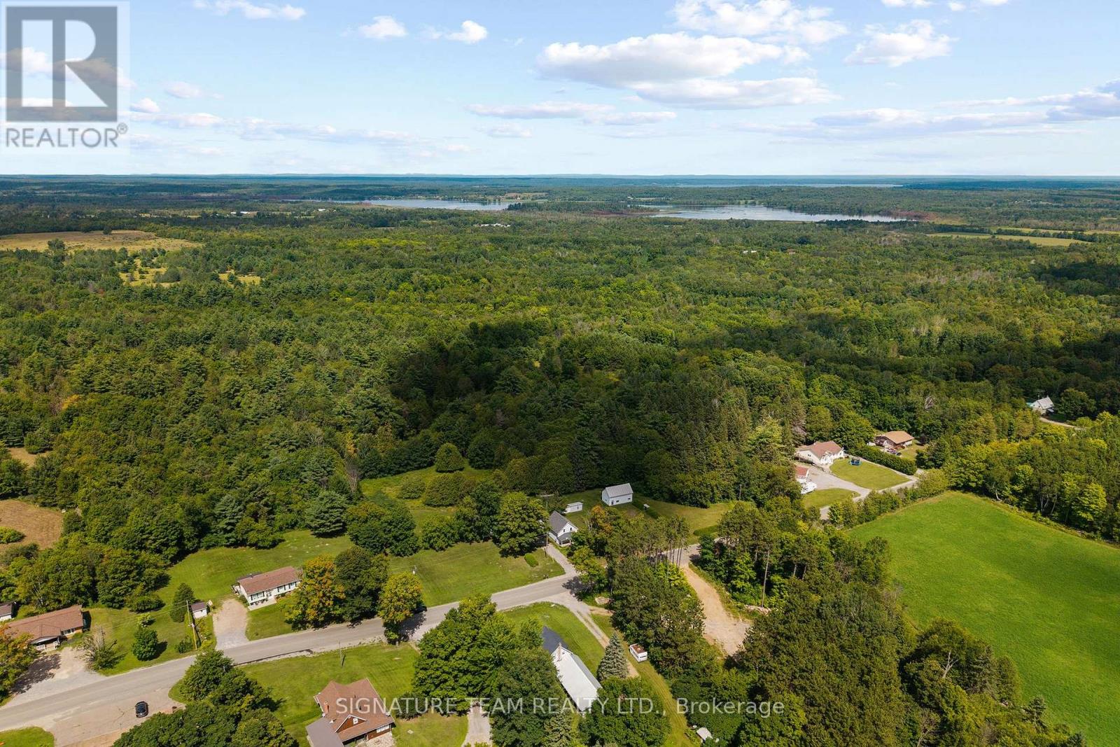 1208 AUGSBURG ROAD N - Image 32