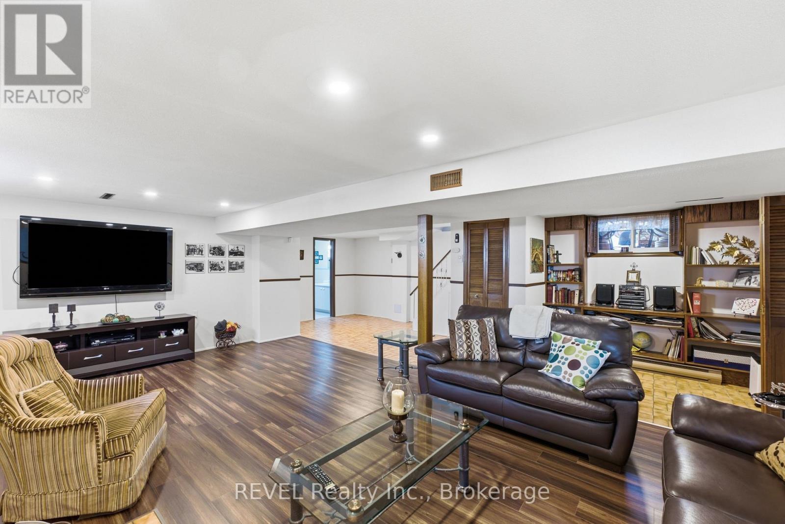 36 RAMSEY STREET - 32