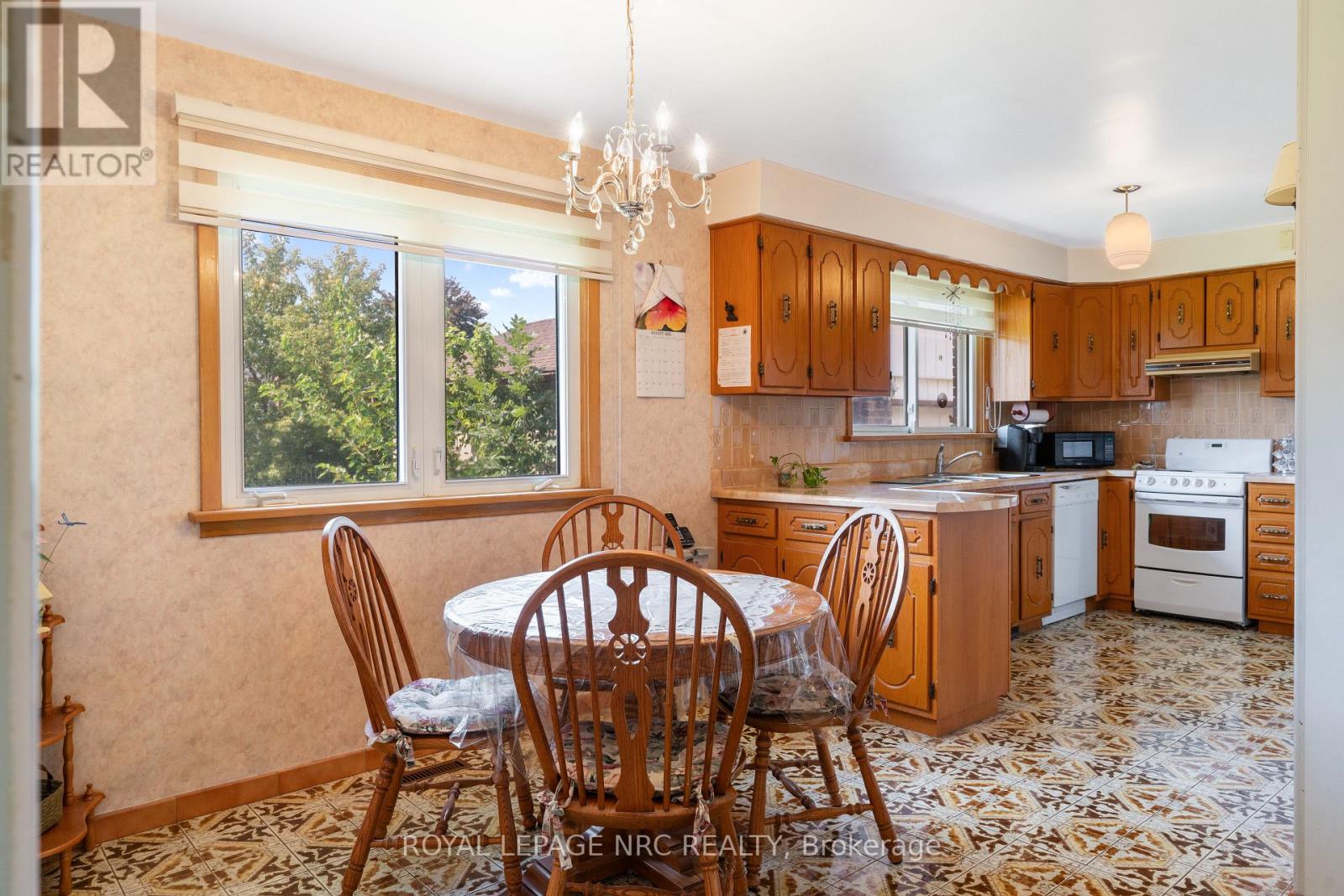 7427 MERRITT AVENUE - Image 10