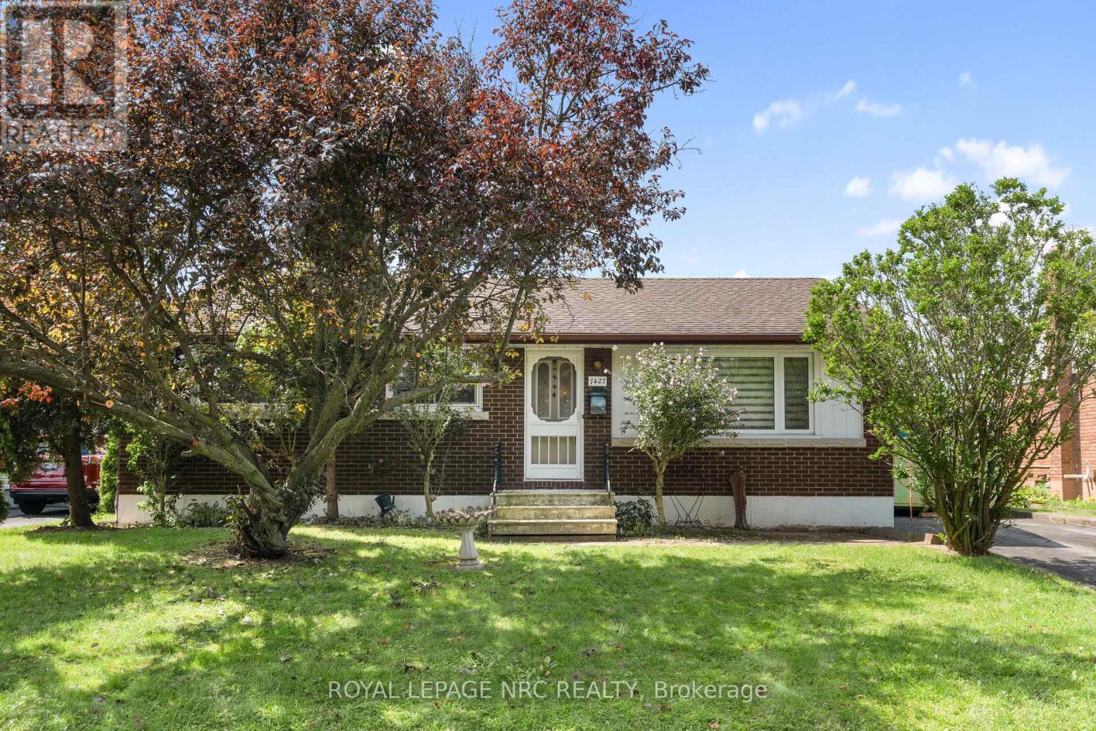 7427 MERRITT AVENUE - 2