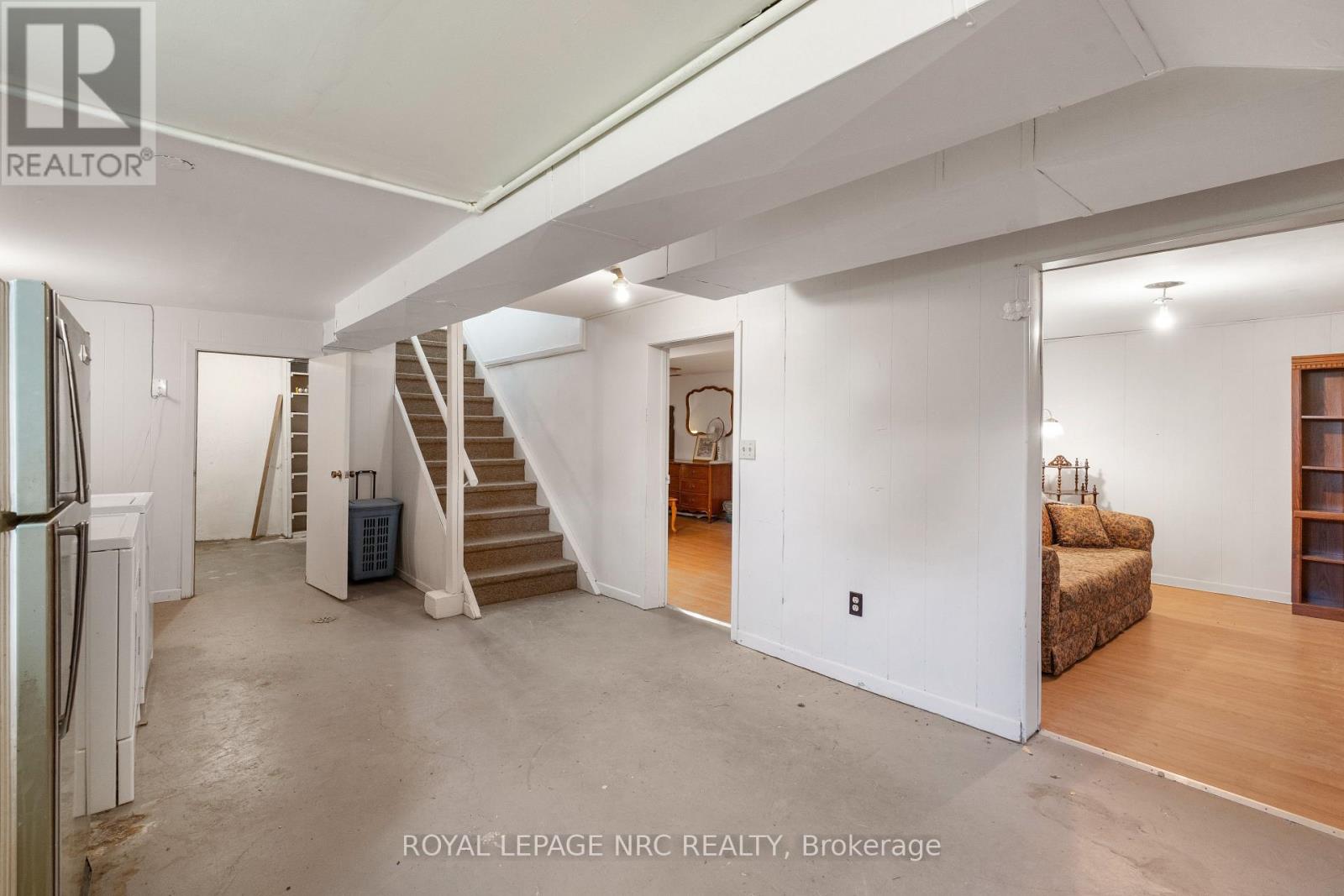 7427 MERRITT AVENUE - Image 20
