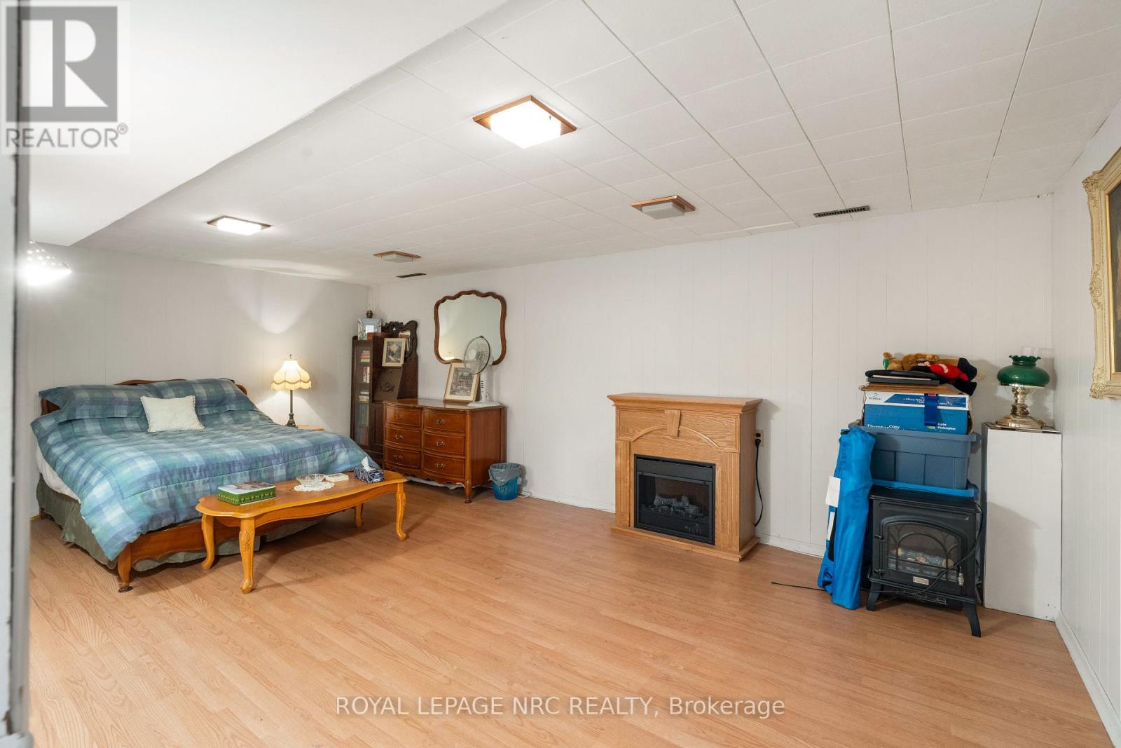 7427 MERRITT AVENUE - Image 23