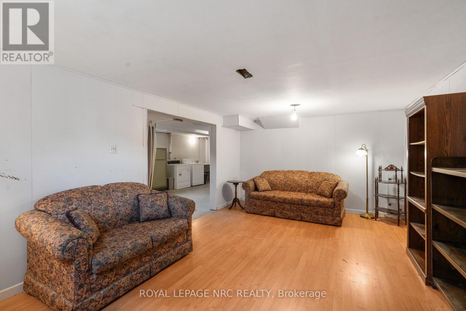 7427 MERRITT AVENUE - Image 25