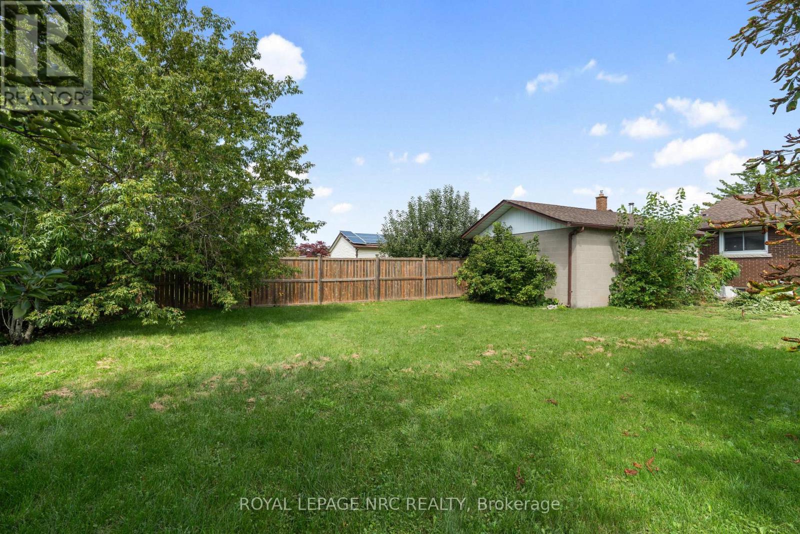 7427 MERRITT AVENUE - Image 31