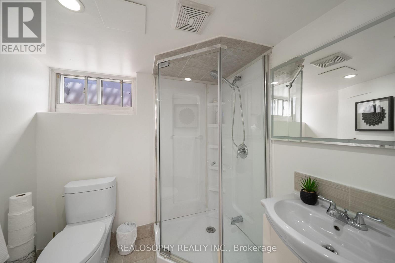 69 SQUIRES AVENUE - Image 20