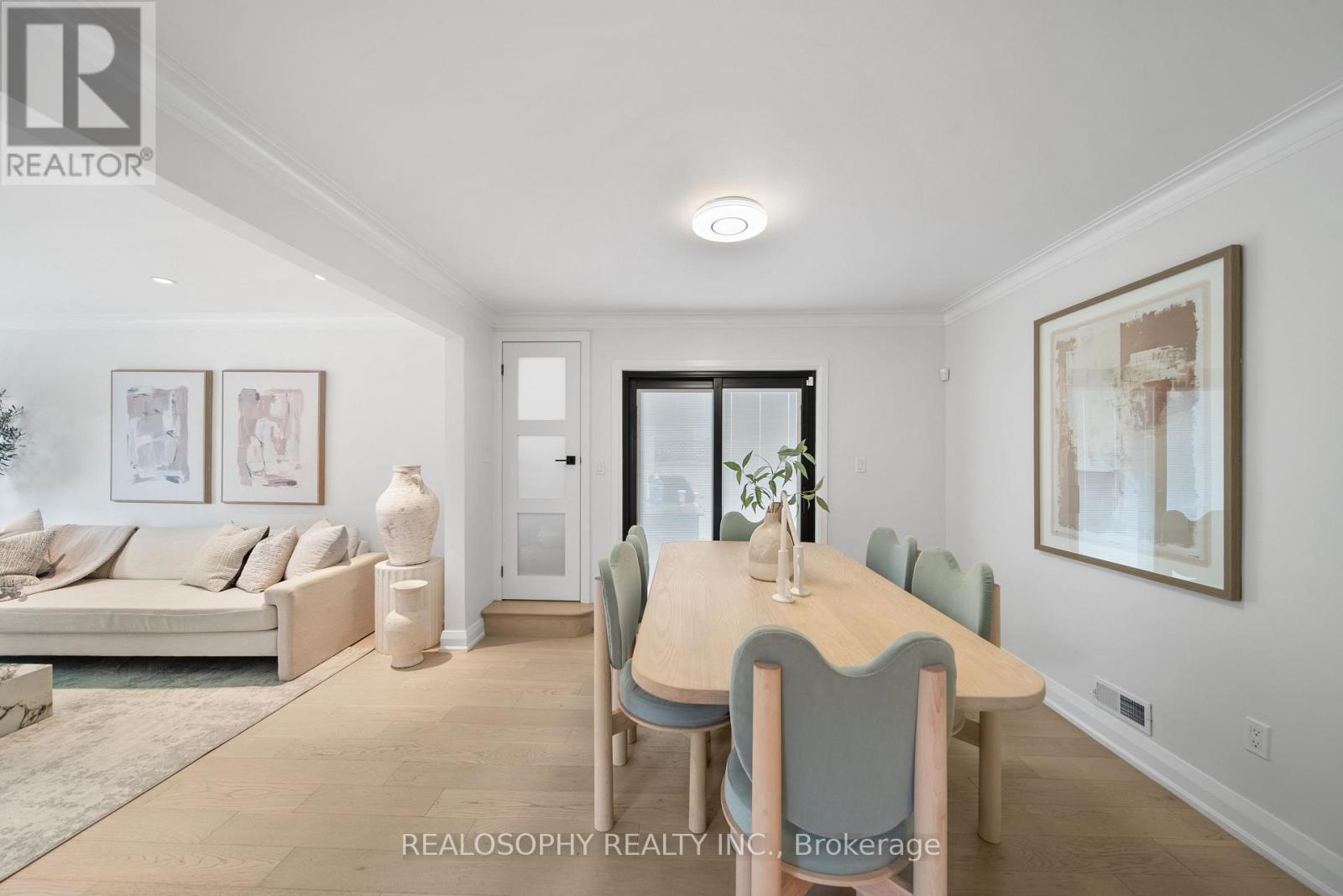 69 SQUIRES AVENUE - Image 4