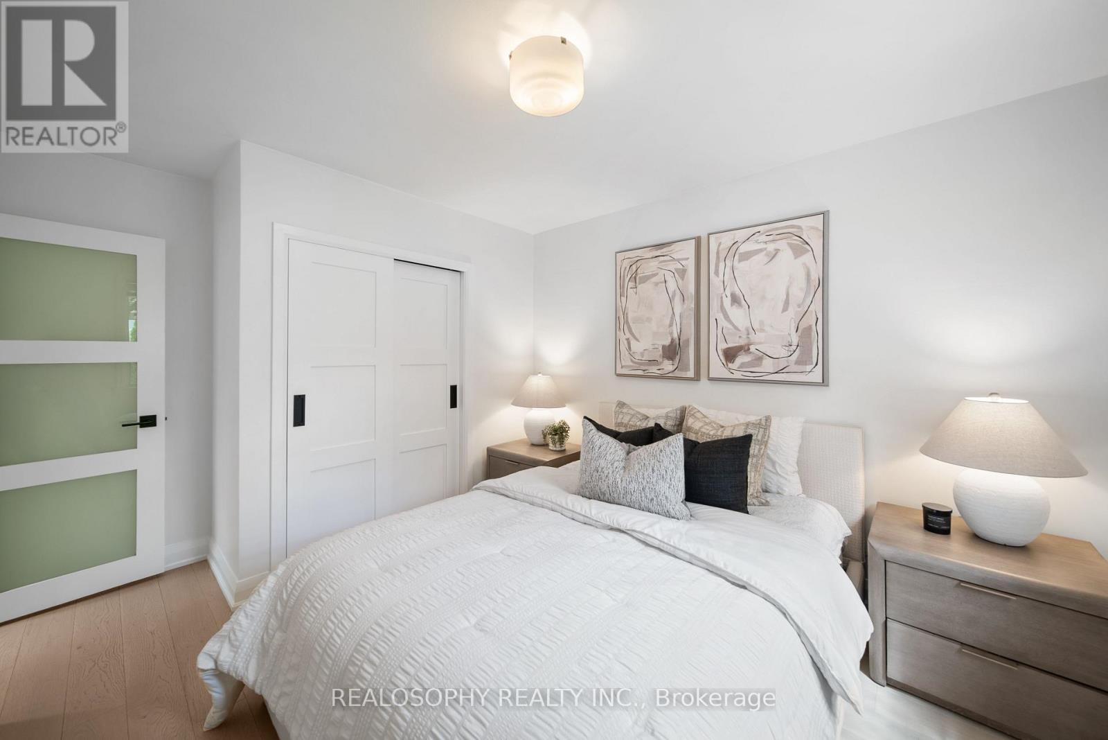 69 SQUIRES AVENUE - Image 8