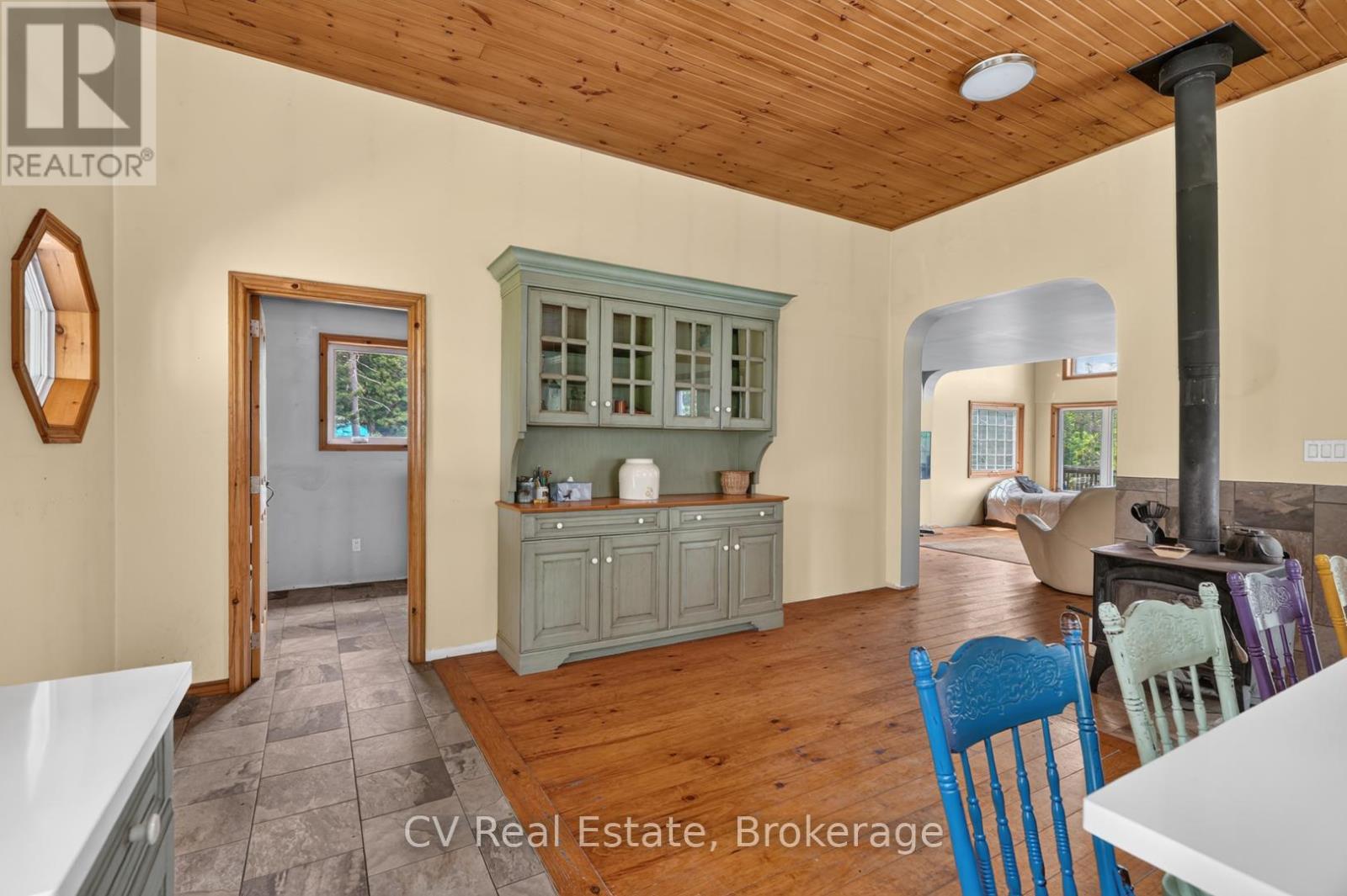 625 CHETWYND ROAD - Image 21