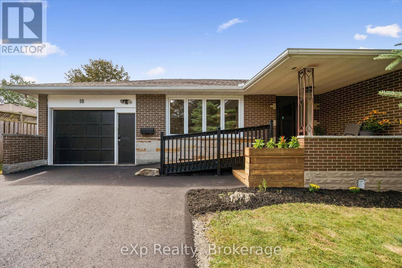 18 ELEANOR COURT - 2