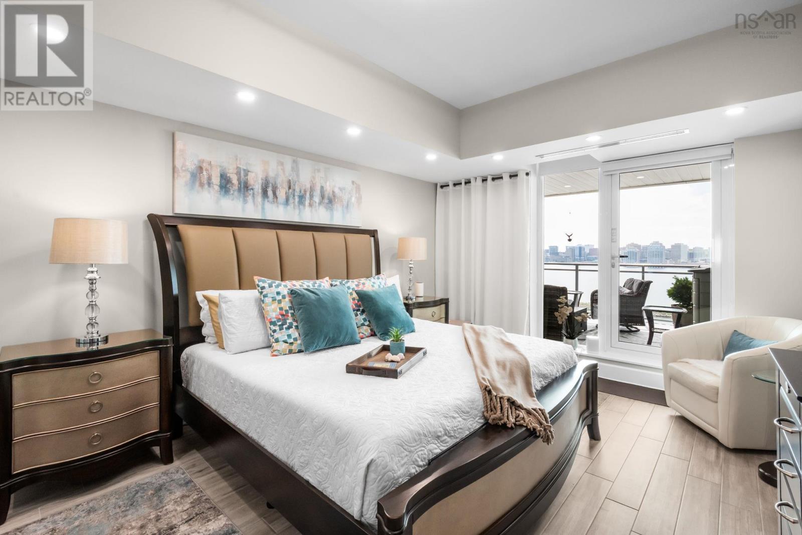 Property 22 of 52 of 1203 31 Kings Wharf Place