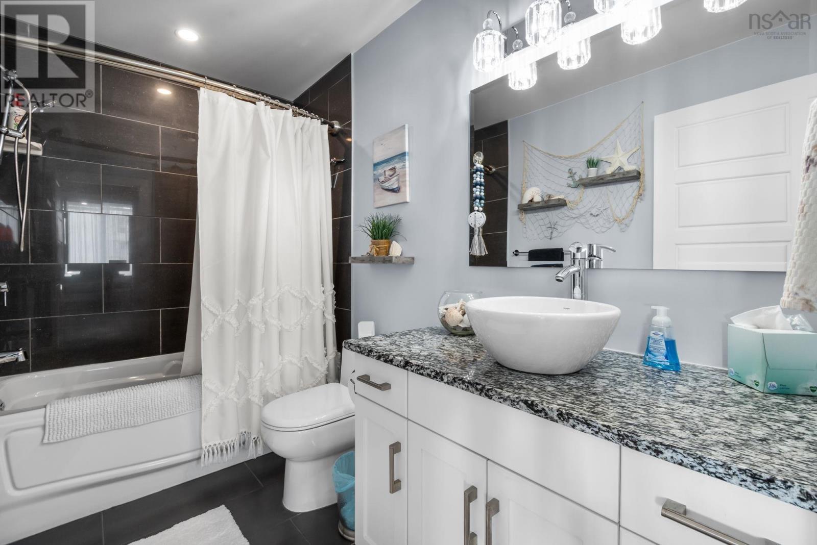 Property 26 of 52 of 1203 31 Kings Wharf Place