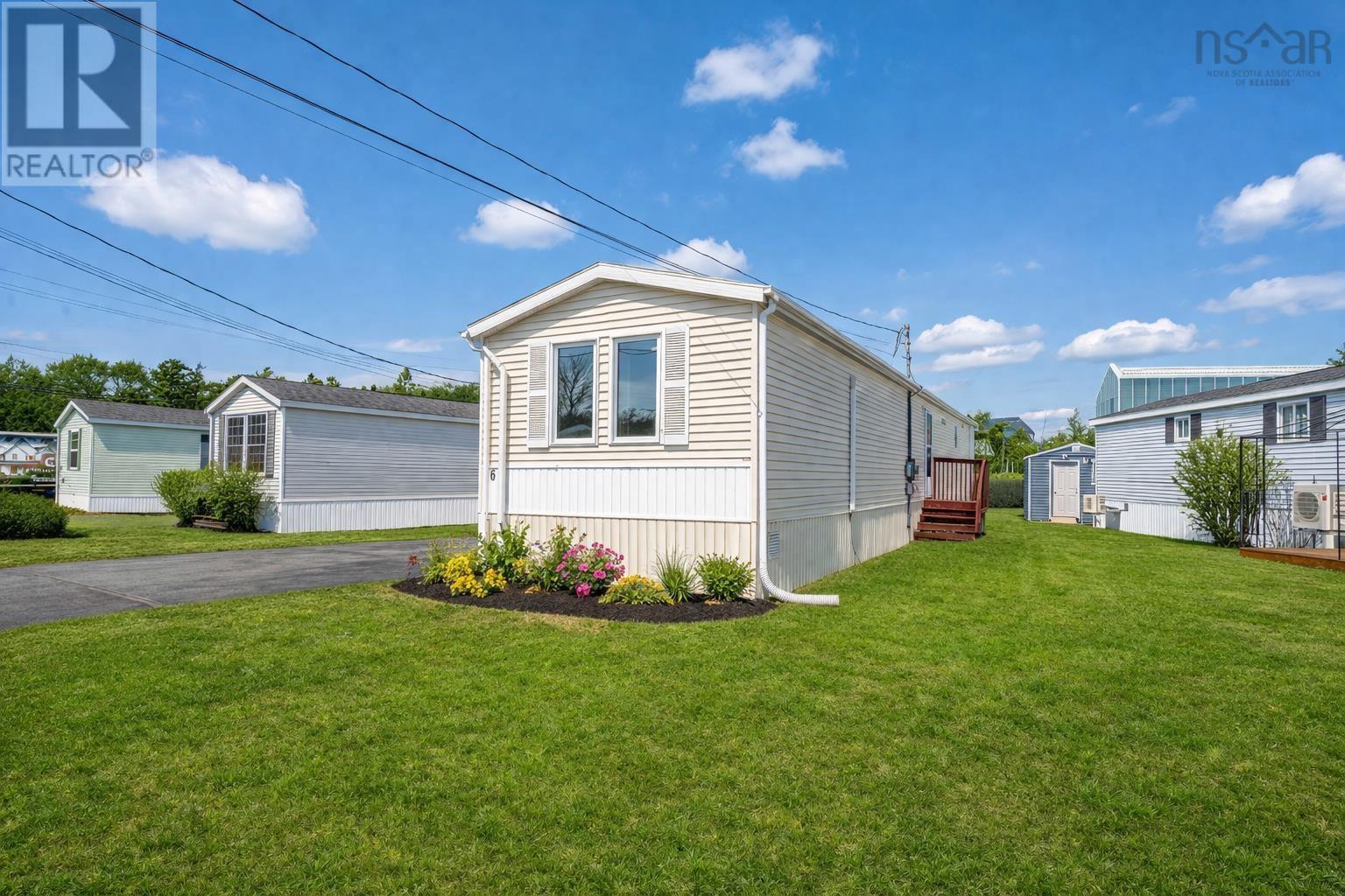 6 Alderwood Court