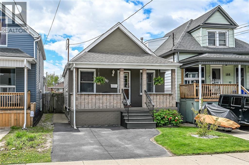 190 CAMPBELL Avenue - 1