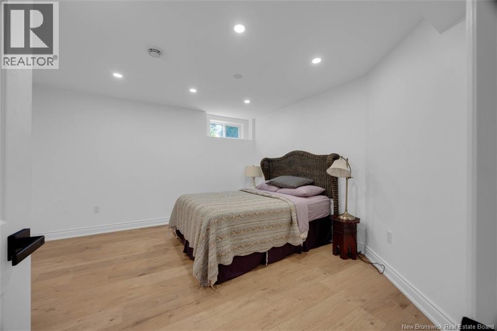 3 Watercrest Road - 33