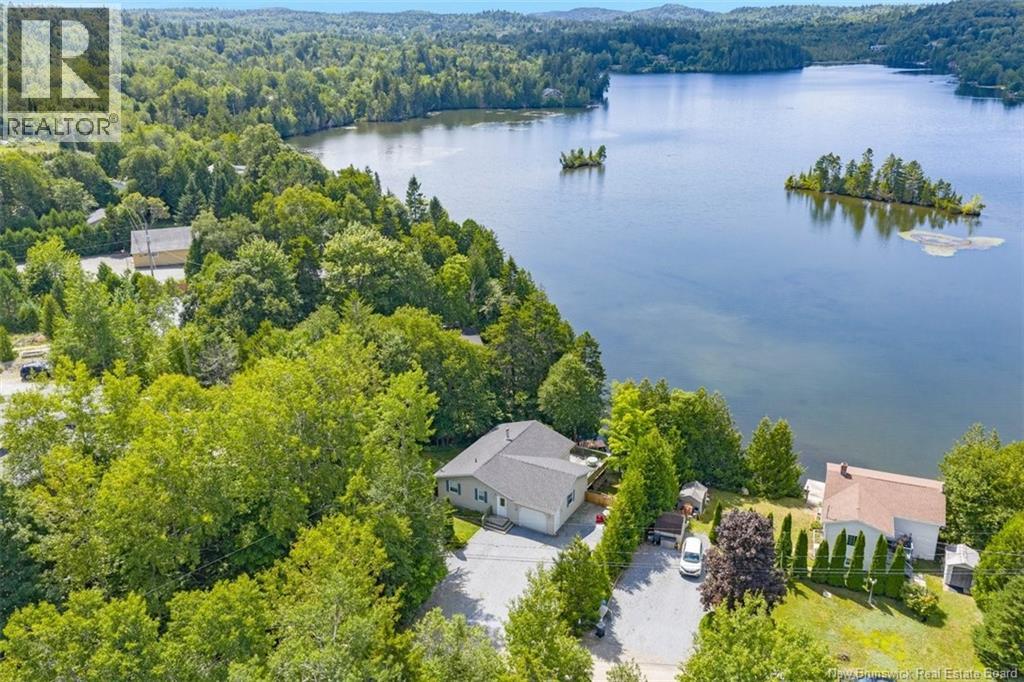 3 Watercrest Road - 48