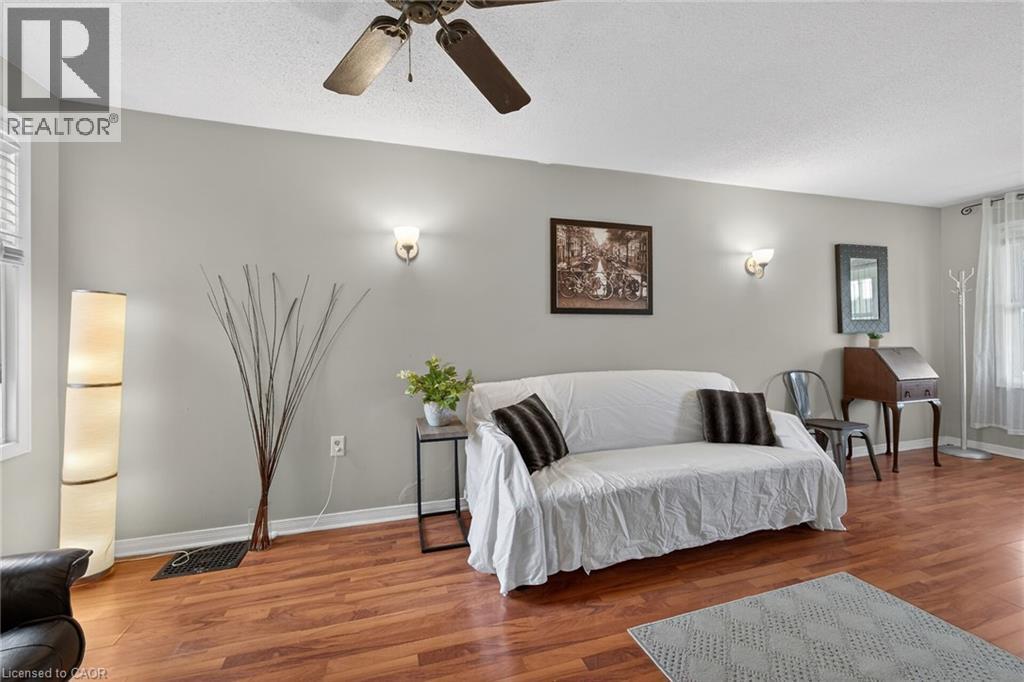 190 CAMPBELL Avenue - Image 8