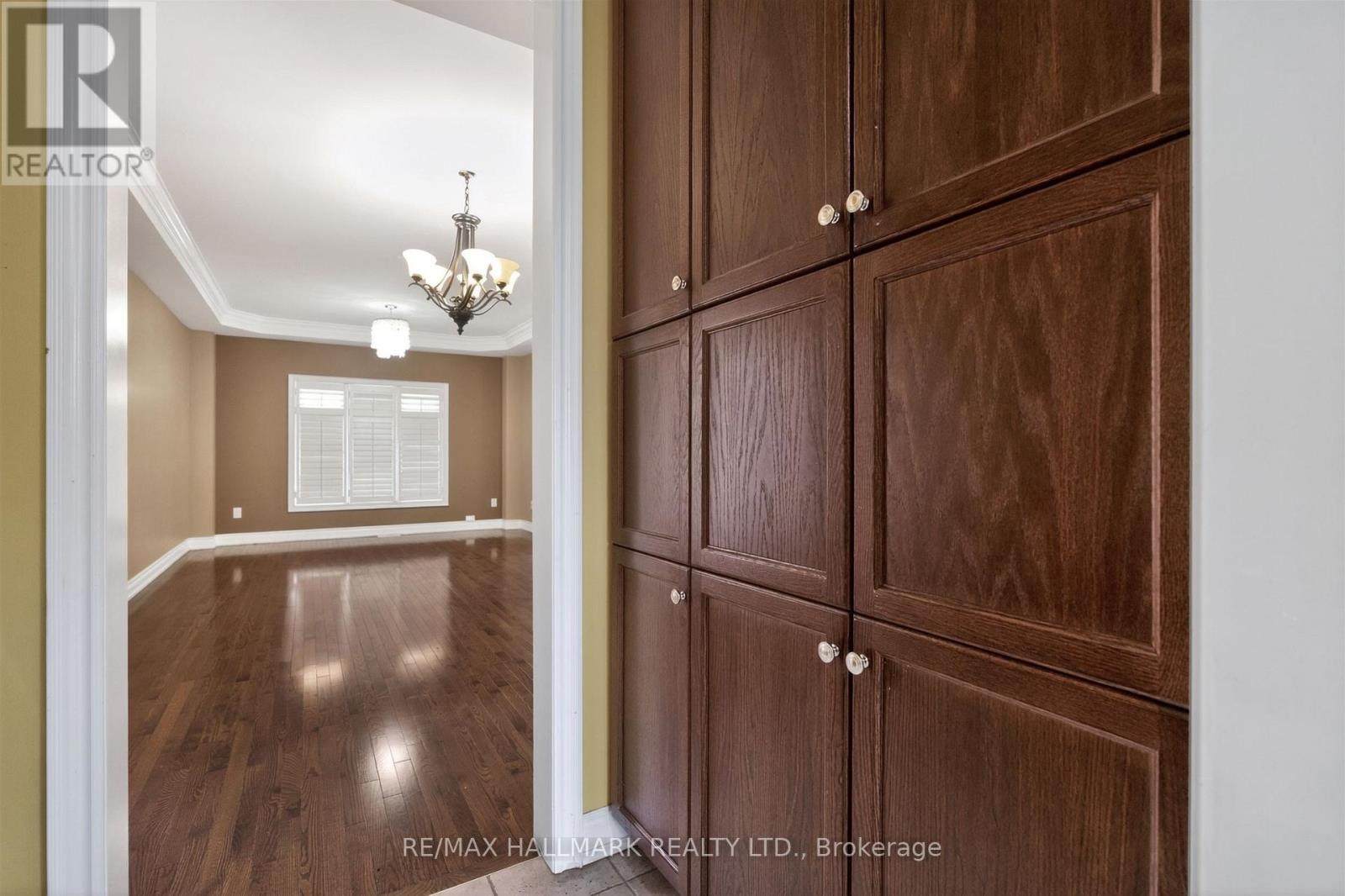 99 ROYAL WEST DRIVE - 14
