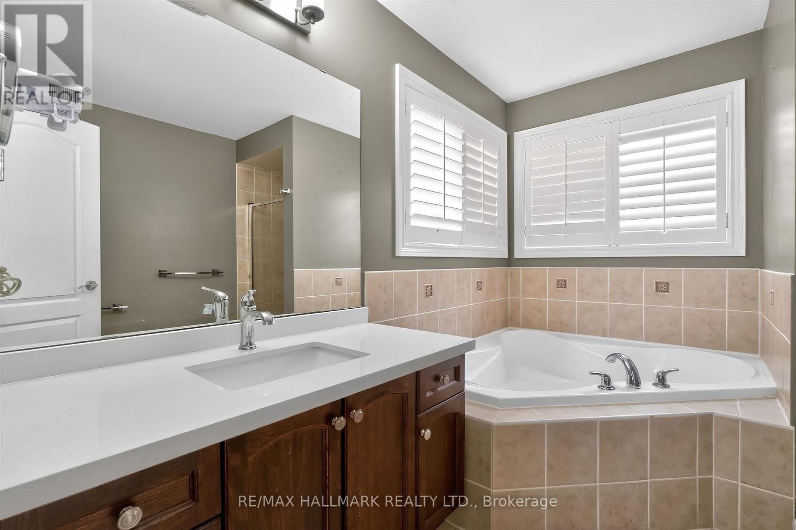 99 ROYAL WEST DRIVE - Image 24
