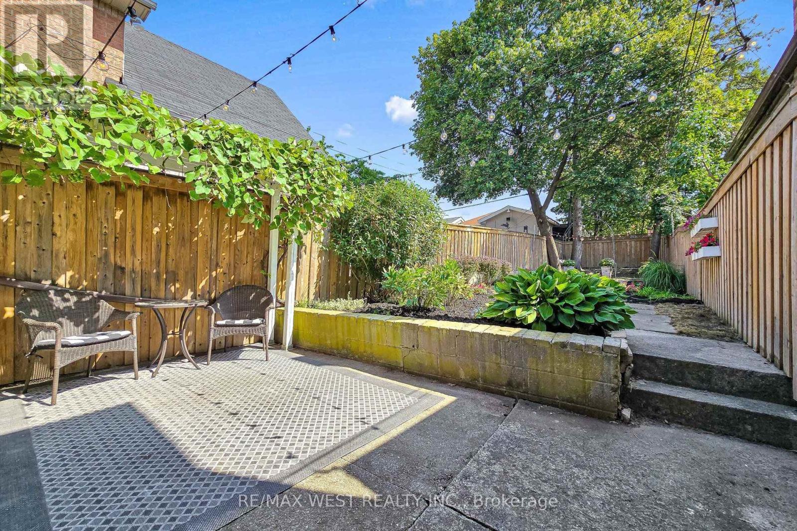 59 BRANSTONE ROAD - 33