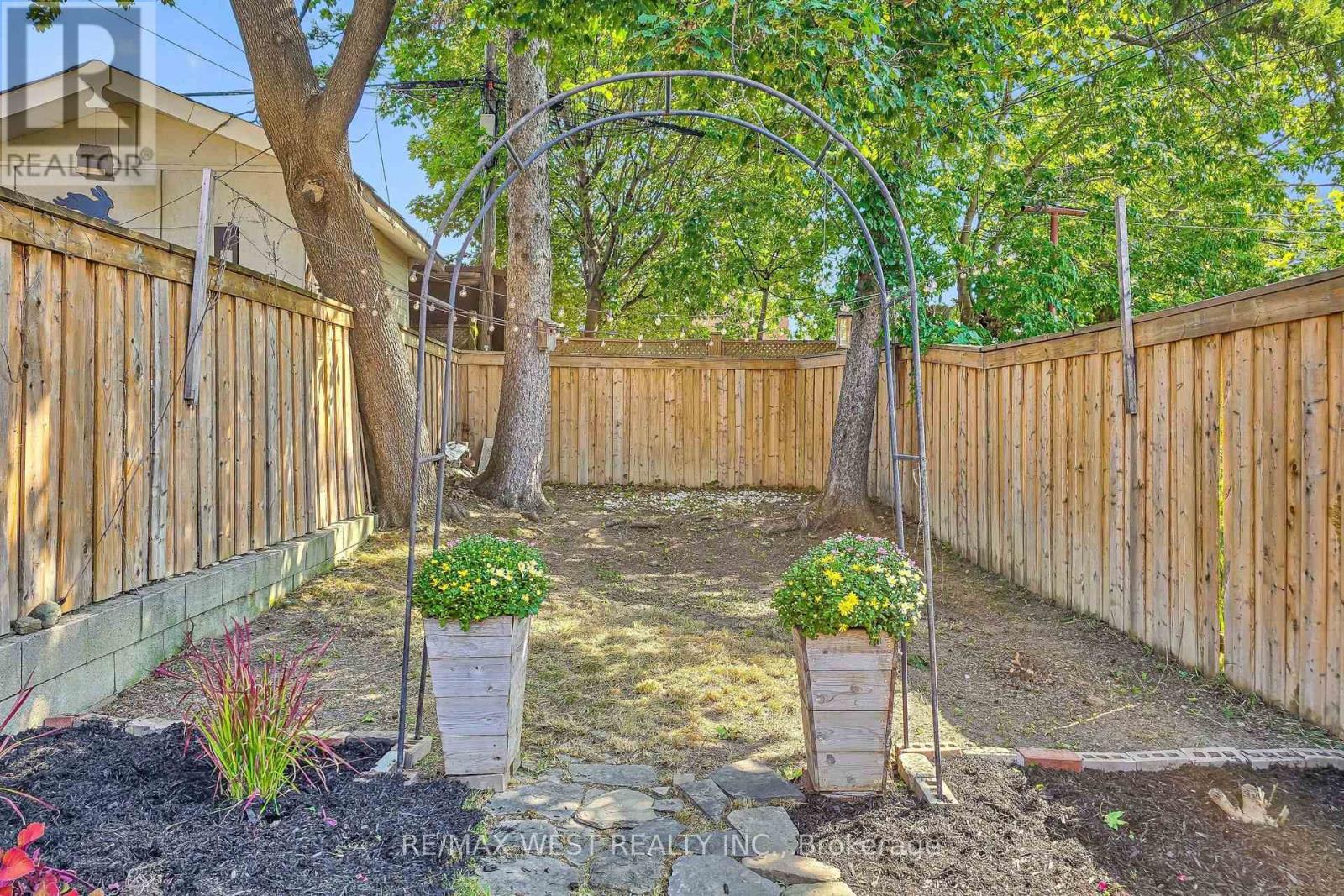 59 BRANSTONE ROAD - 38