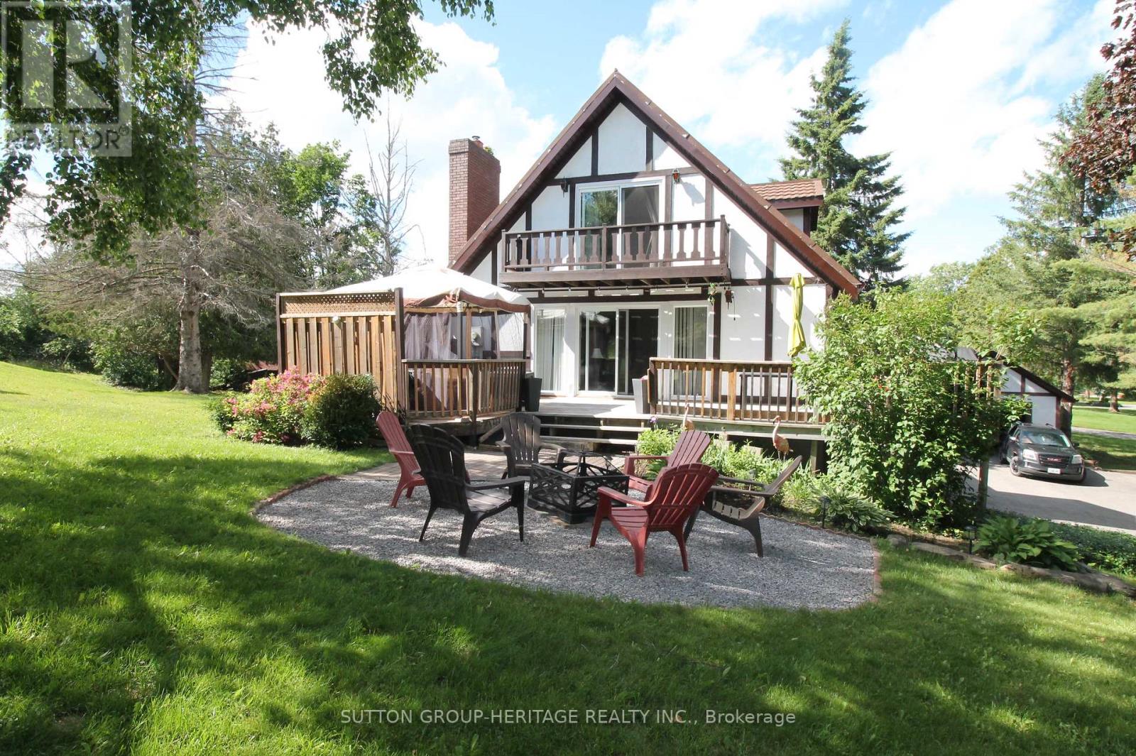 184 PIRATES GLEN DRIVE - 27