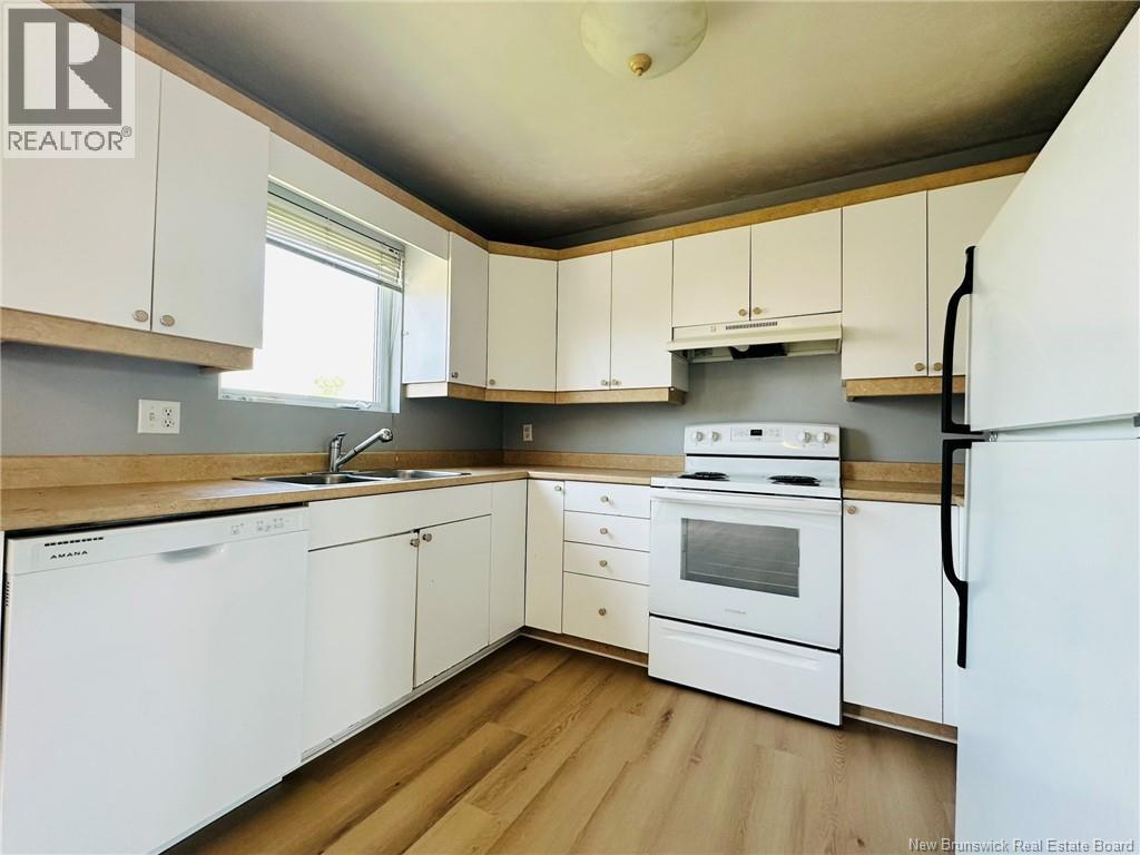 44-46 Theriault Street - Image 16
