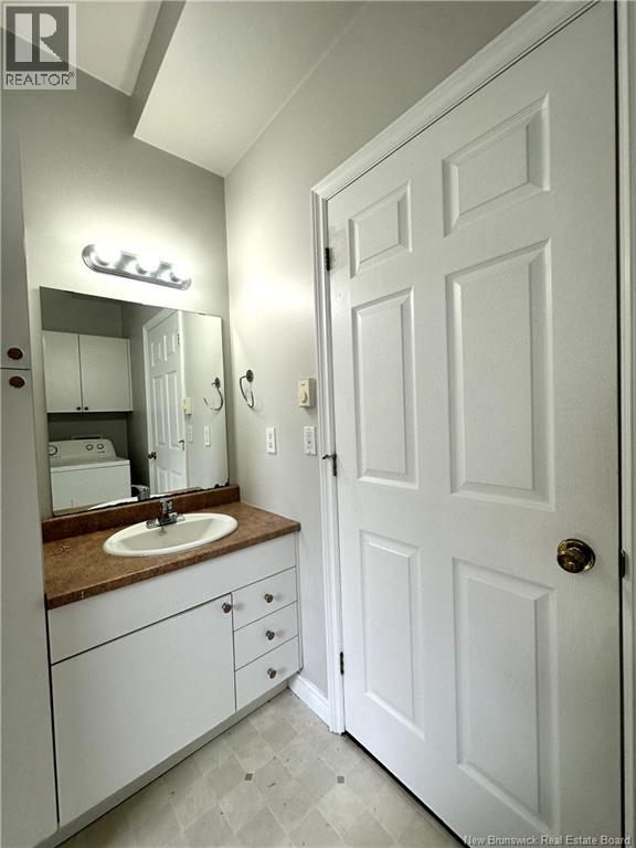 44-46 Theriault Street - 39
