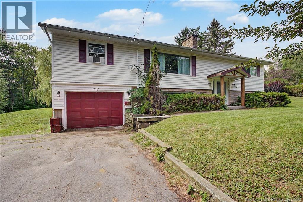 719 Glengarry Place - 2