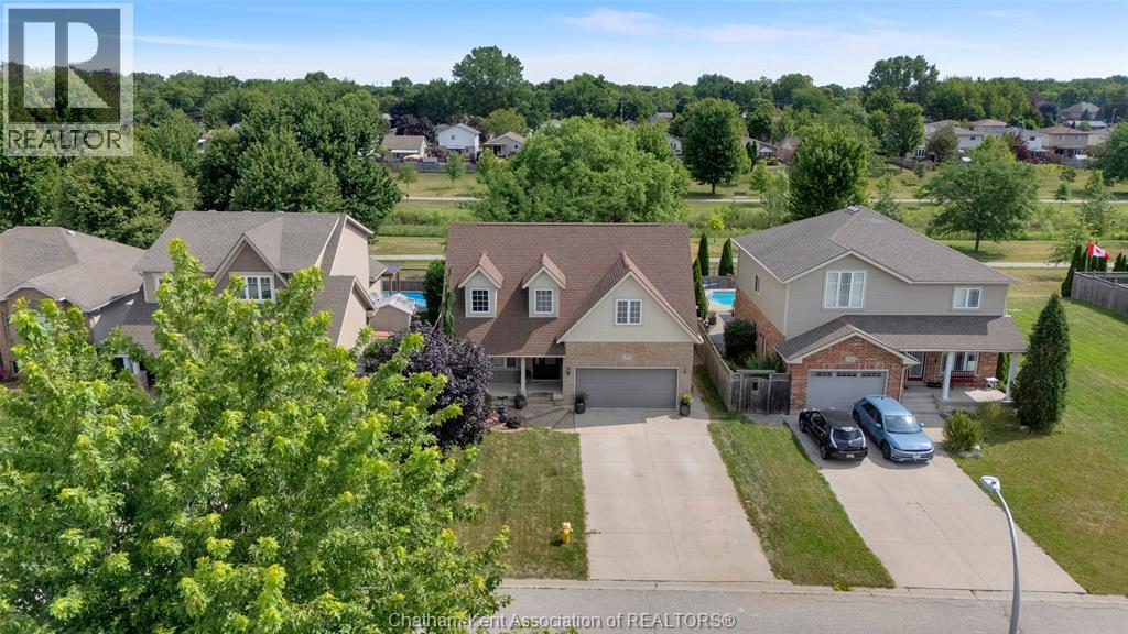 32 Sherwood COURT - 1