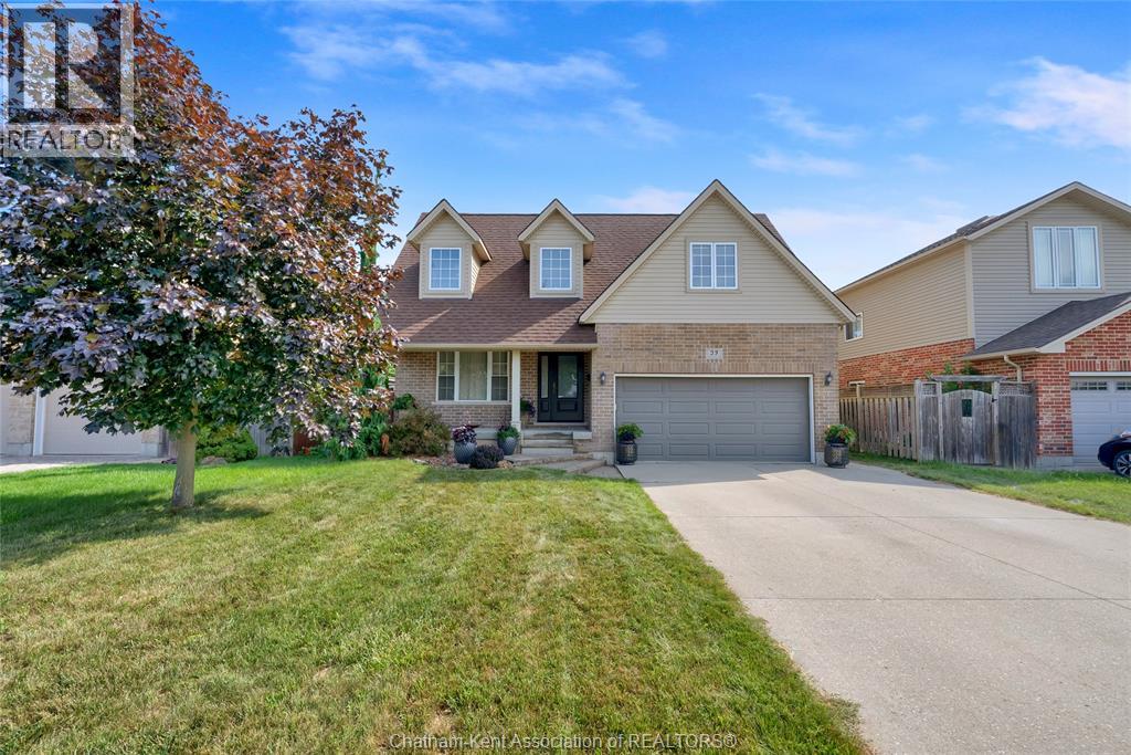 32 Sherwood COURT - 2