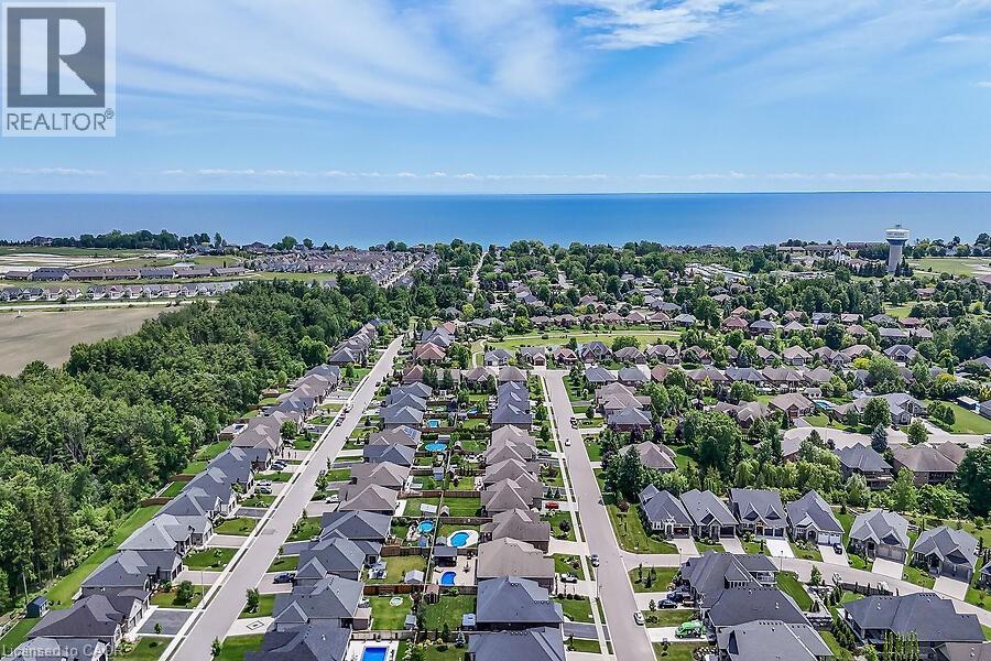 42 BLUENOSE Drive - 46