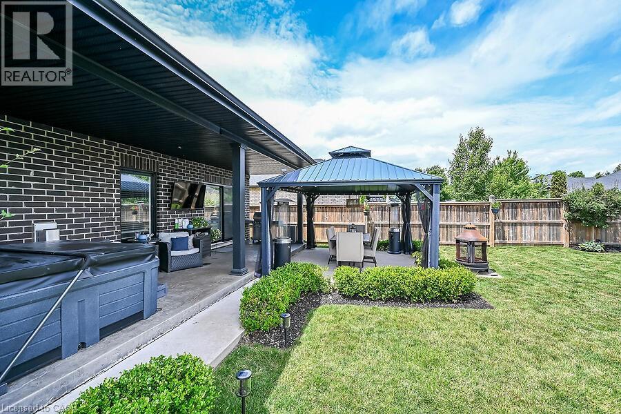 42 BLUENOSE Drive - 39