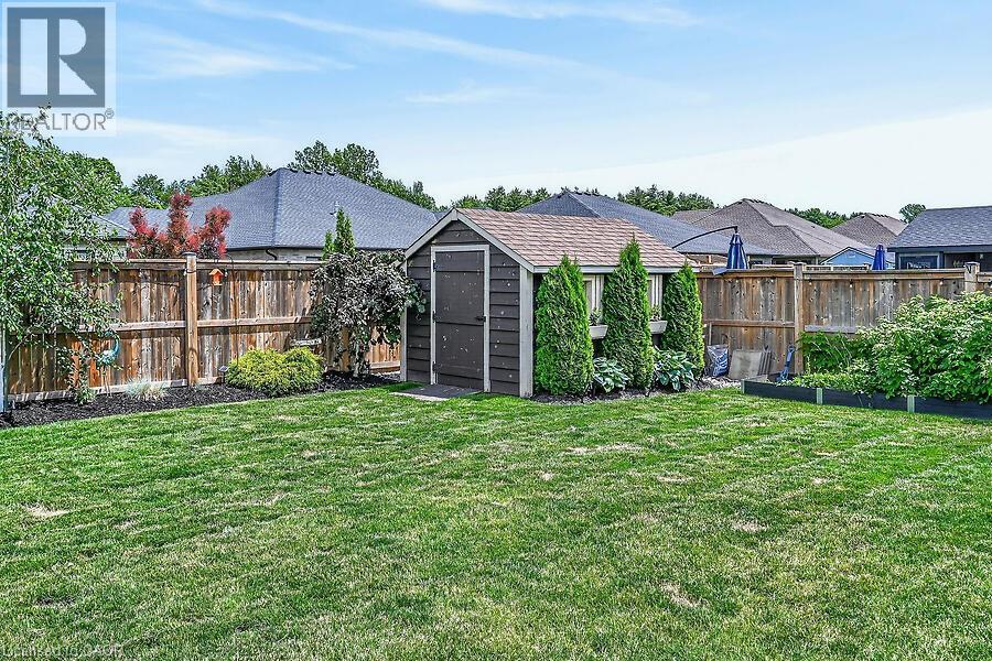 42 BLUENOSE Drive - Image 43
