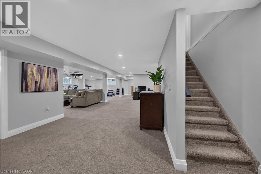42 BLUENOSE Drive - Image 30