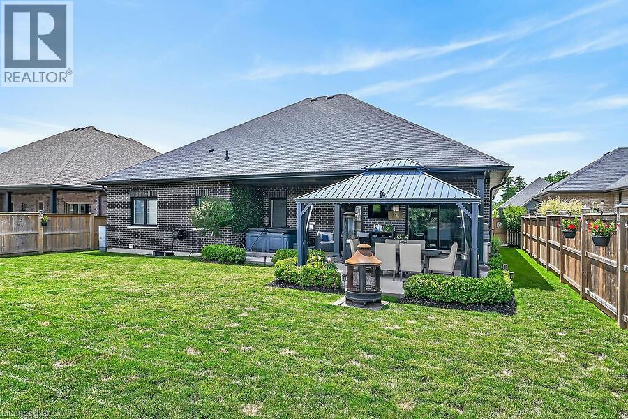 42 BLUENOSE Drive - 38
