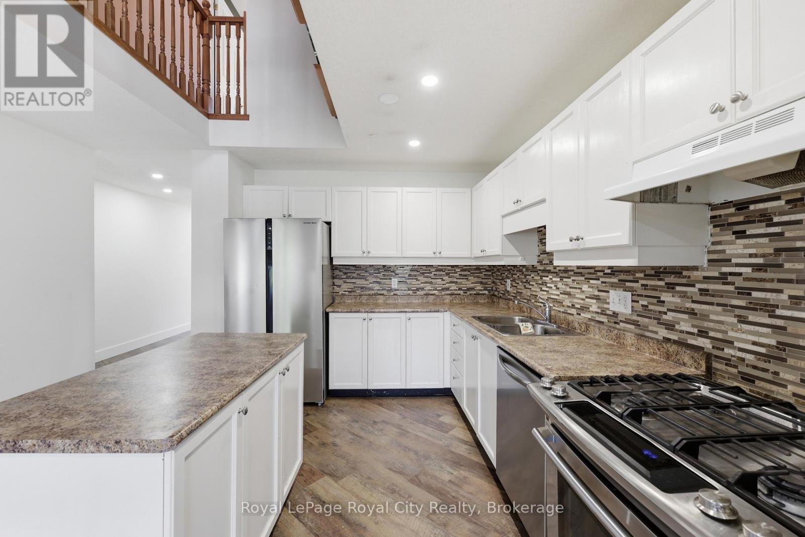 #51 169 BISMARK DRIVE - Image 13