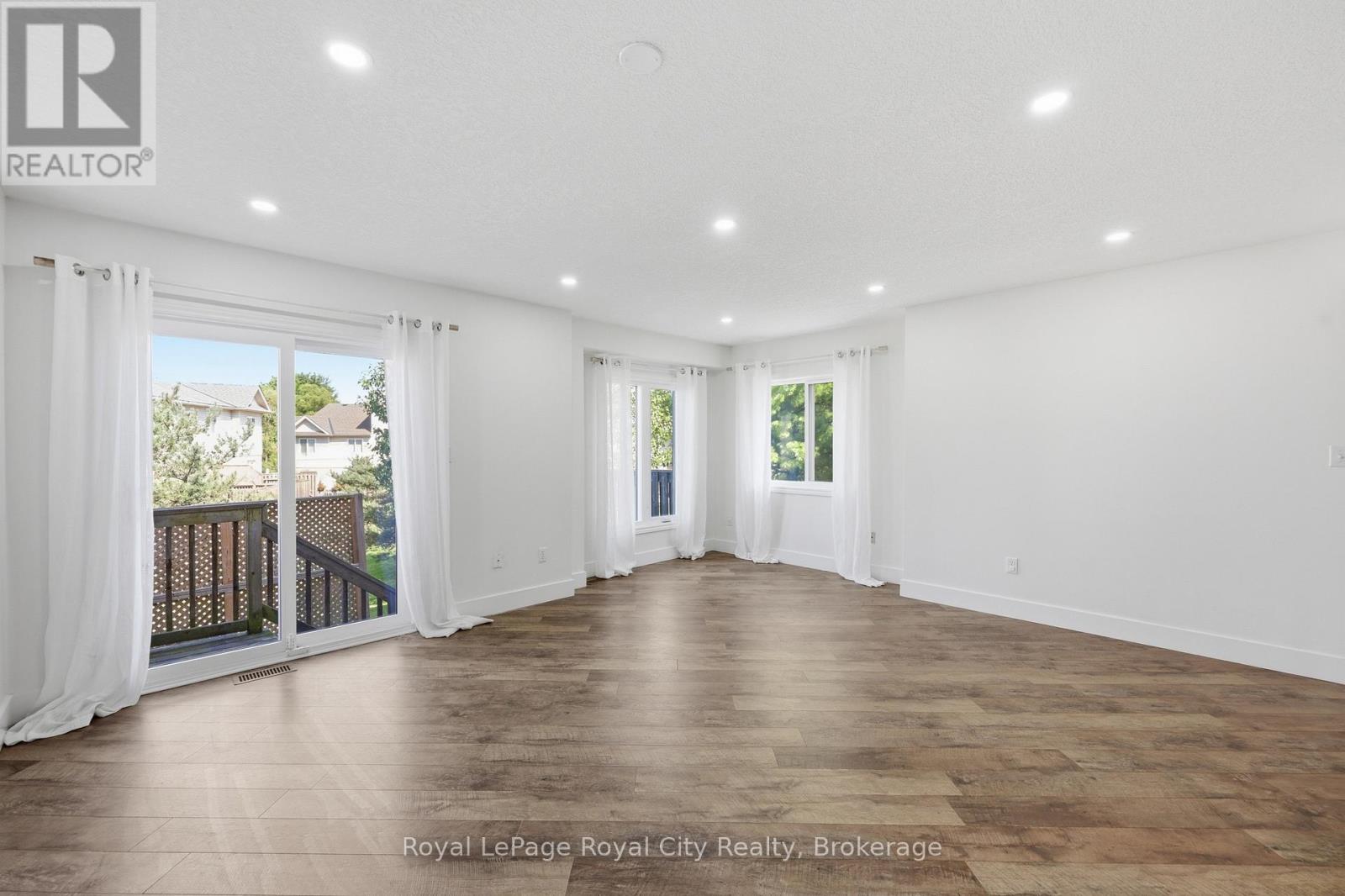 #51 169 BISMARK DRIVE - 15